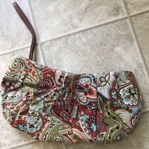 Printed clutch/wristlet style purse